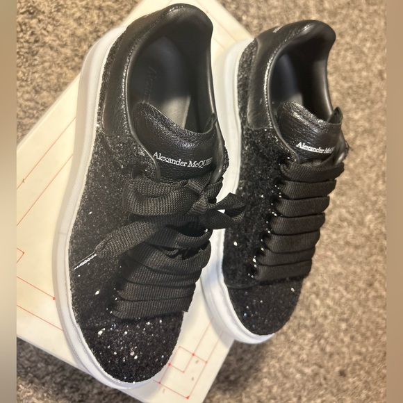 Alexander McQueen Oversized Black Glitter
(Women's) - Picture 5 of 9